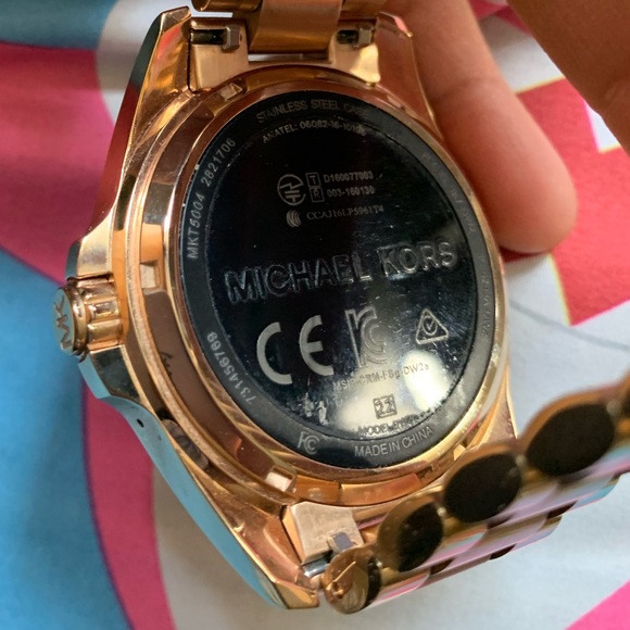 Michael Kors MK Bradshaw Smartwatch Watch w/ Accessories EUC - Picture 13 of 16